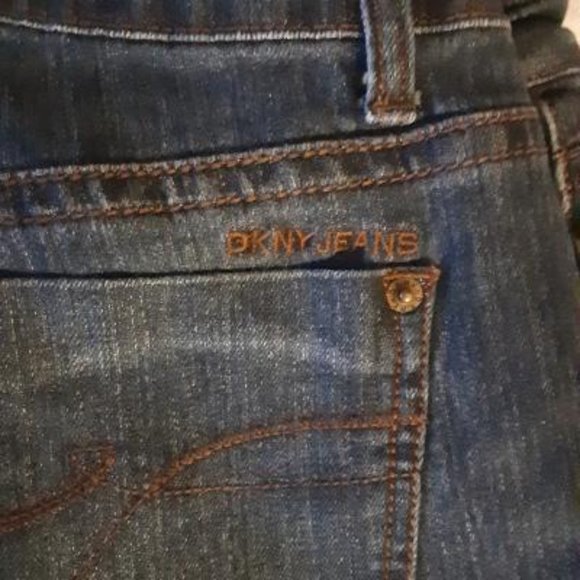 DKNY Dark Acid Washed Mid Rise Straight Leg Jeans - Picture 4 of 9